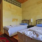 Karadut Cave Hotel 3*