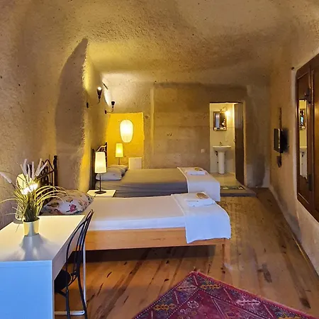 Hotell Karadut Cave 3*